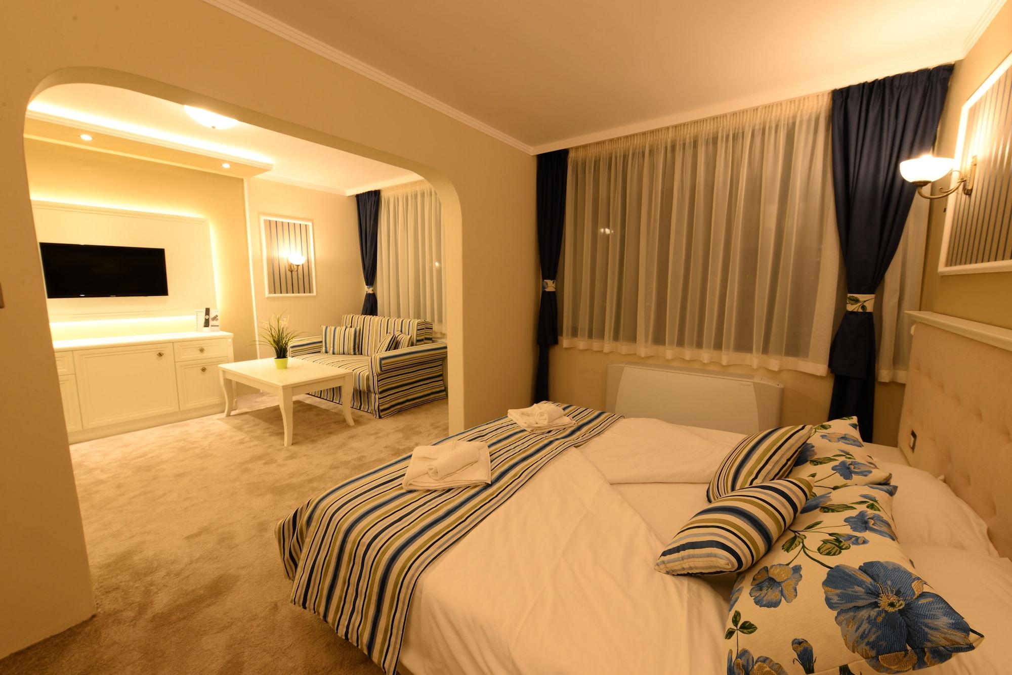 Park Hotel Raya Garden - Free Parking Veliko Tărnovo Esterno foto