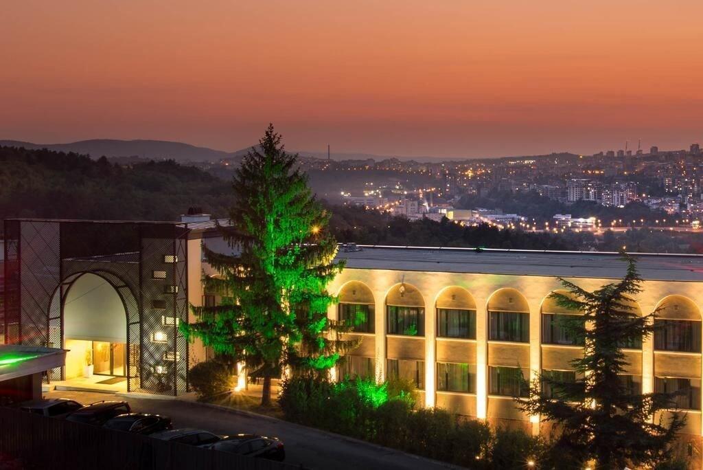 Park Hotel Raya Garden - Free Parking Veliko Tărnovo Esterno foto