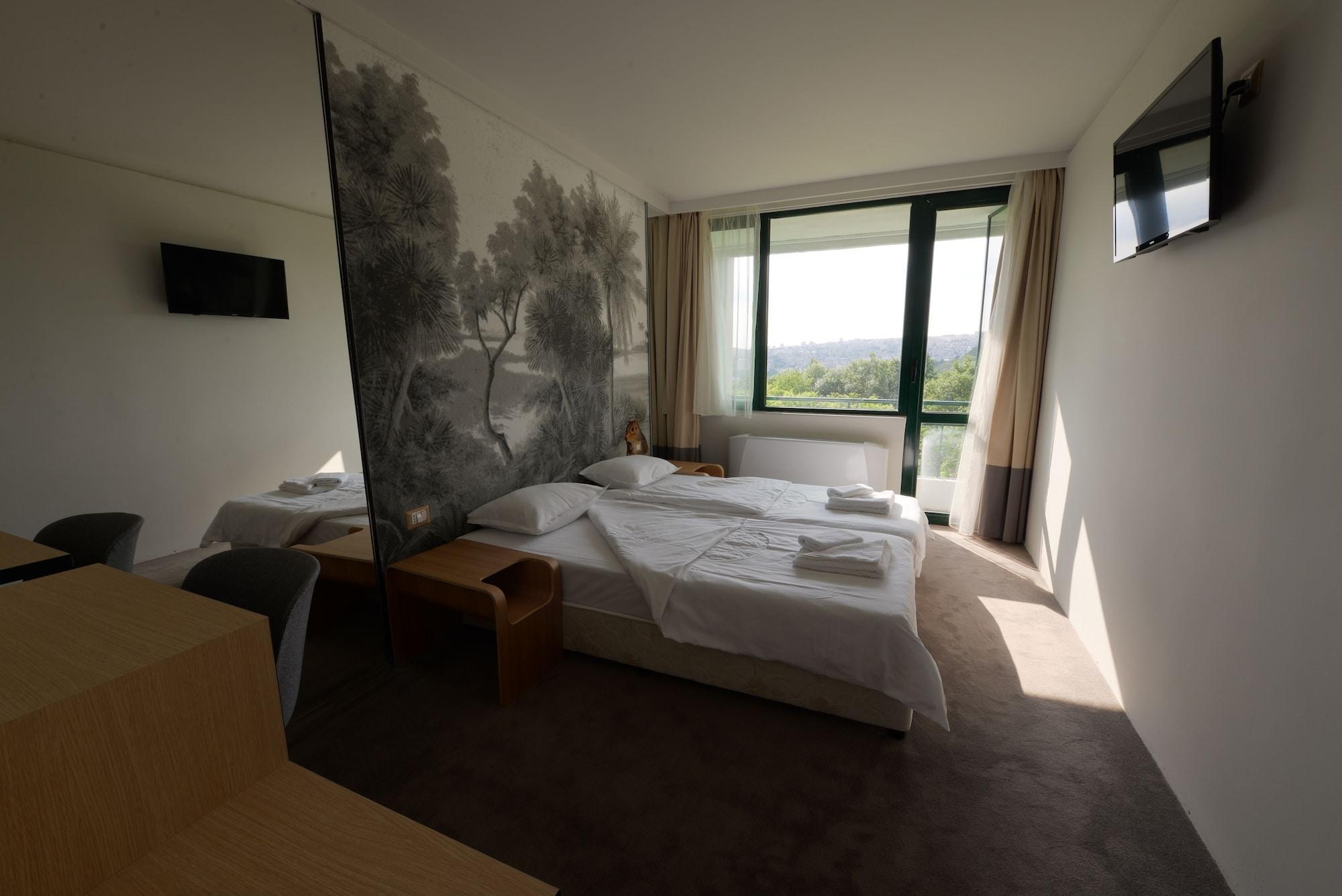 Park Hotel Raya Garden - Free Parking Veliko Tărnovo Esterno foto