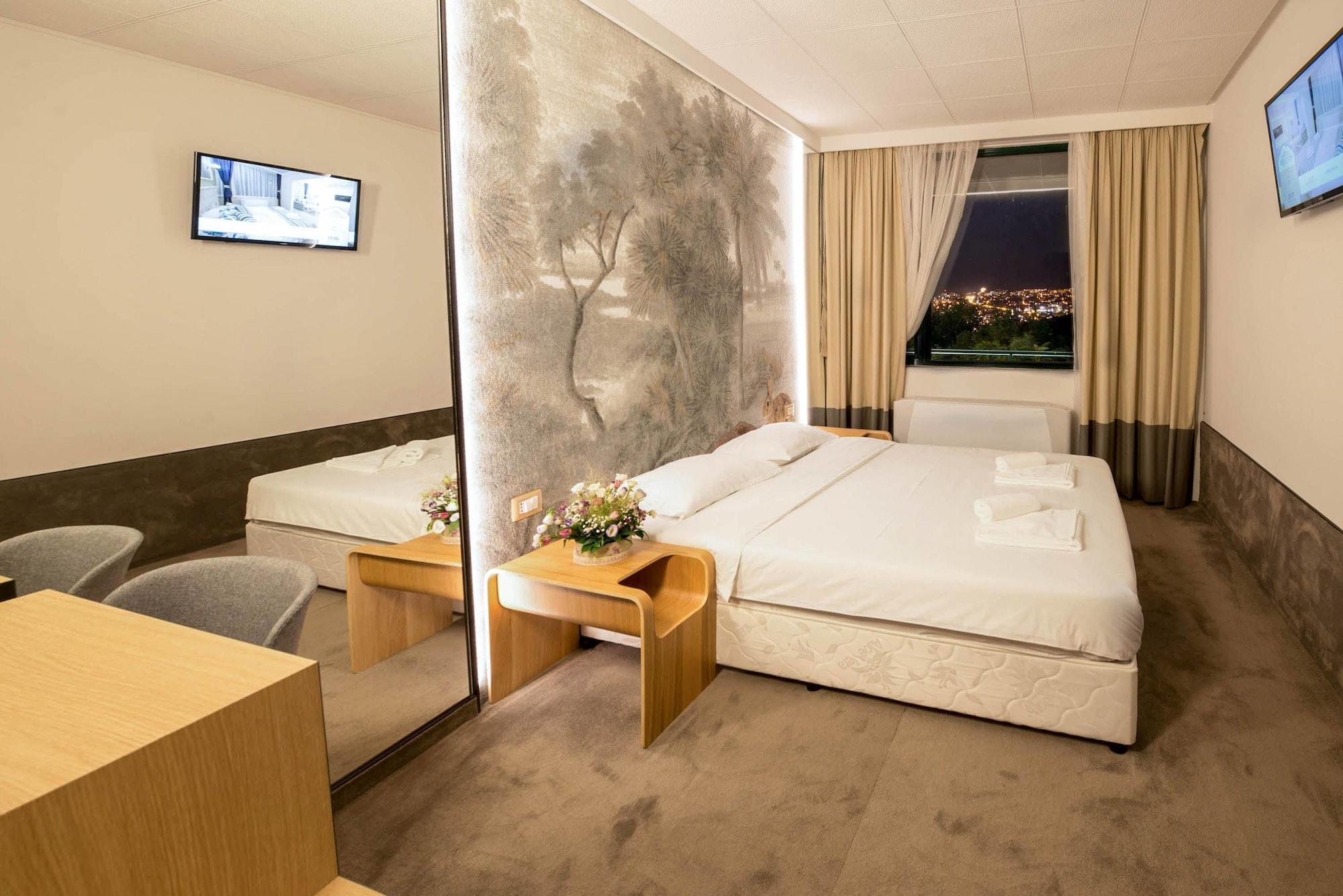 Park Hotel Raya Garden - Free Parking Veliko Tărnovo Esterno foto